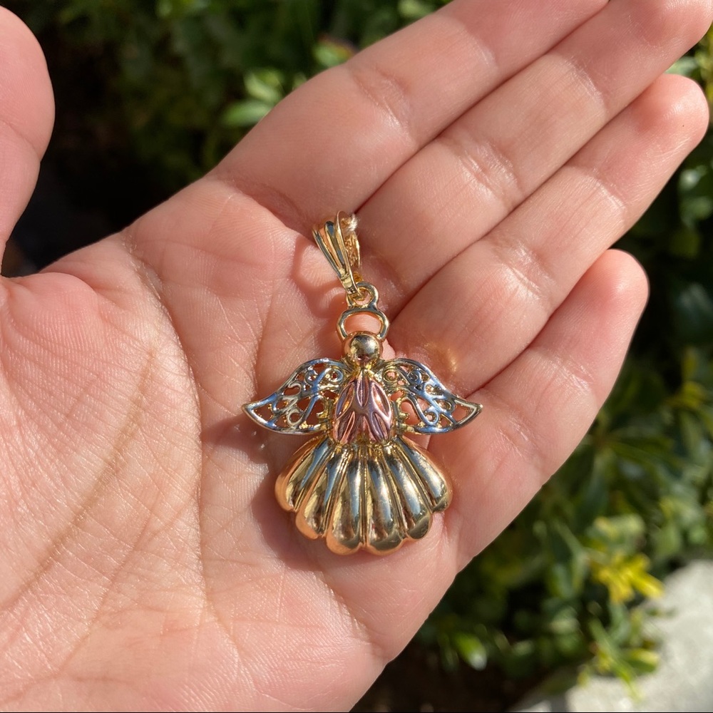 Gold Plated Angel Pendant - Picture 1 of 1